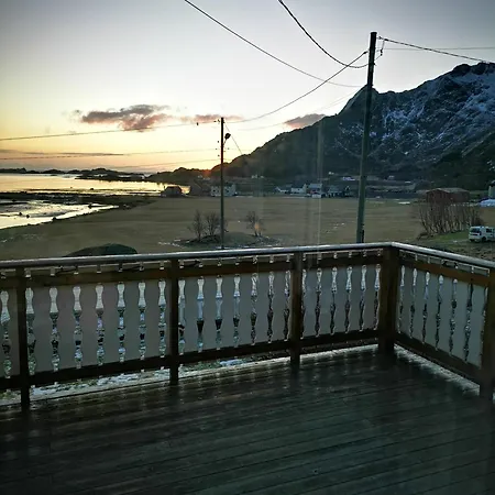 Dom wakacyjny Family House With Sea View Sennesvik